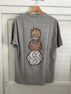 Skatie Gray Graphic Back-Print Tee with Brown & Gold Accents